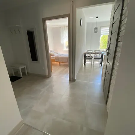 דירה Delux White